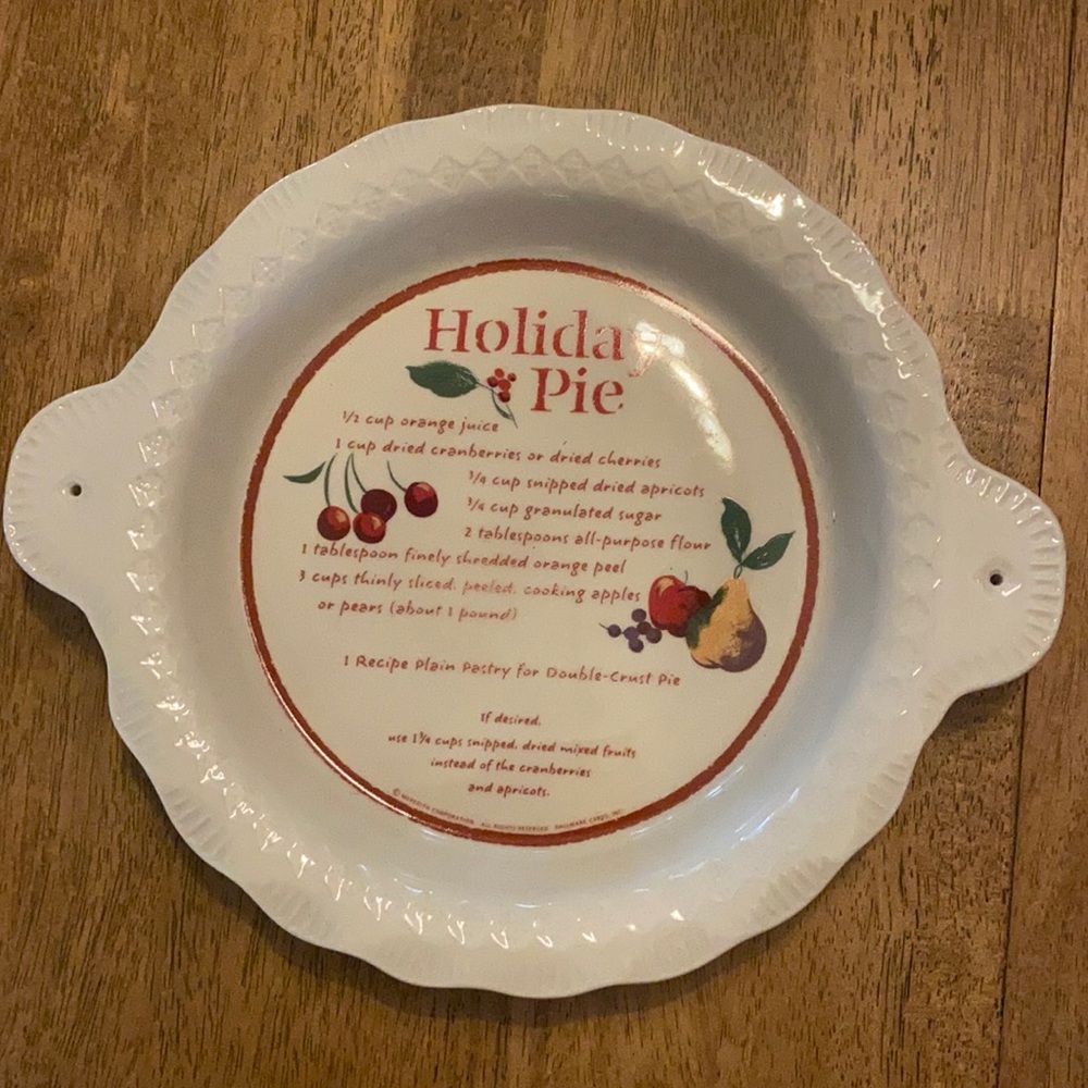Vintage Hallmark pie plate with handles
